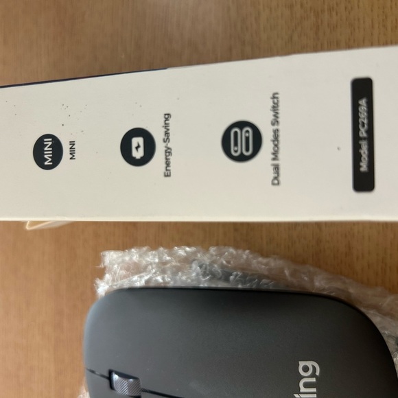 Black Wireless Mouse Compact Design - Picture 3 of 6